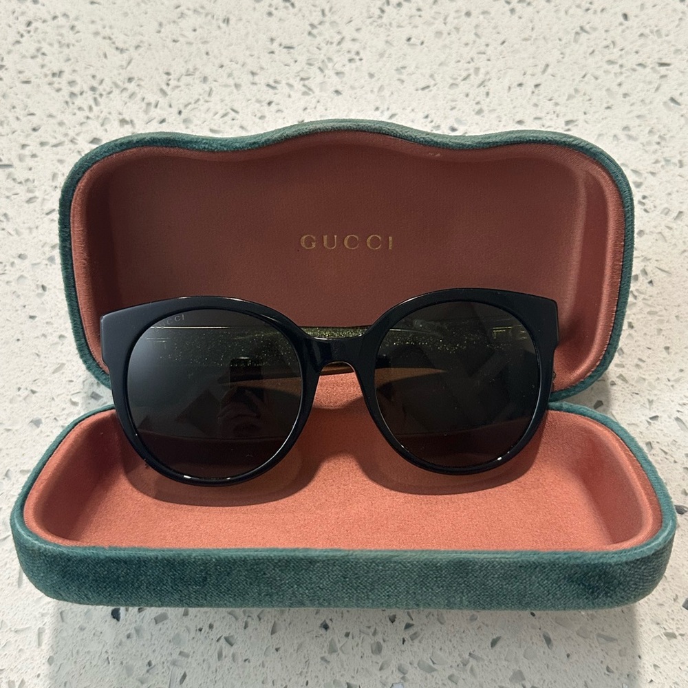 Gucci Black Oversized Sunglasses